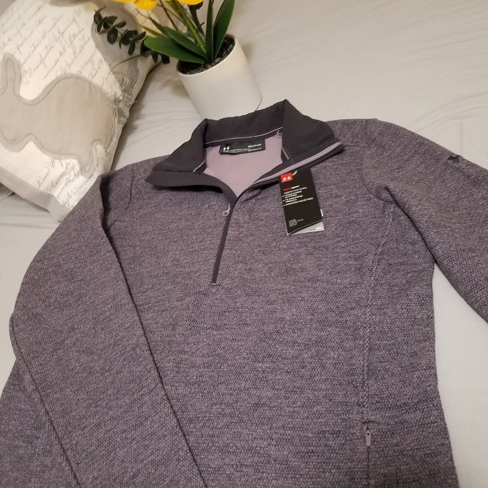 Under Armour 🌹sweater with zipper